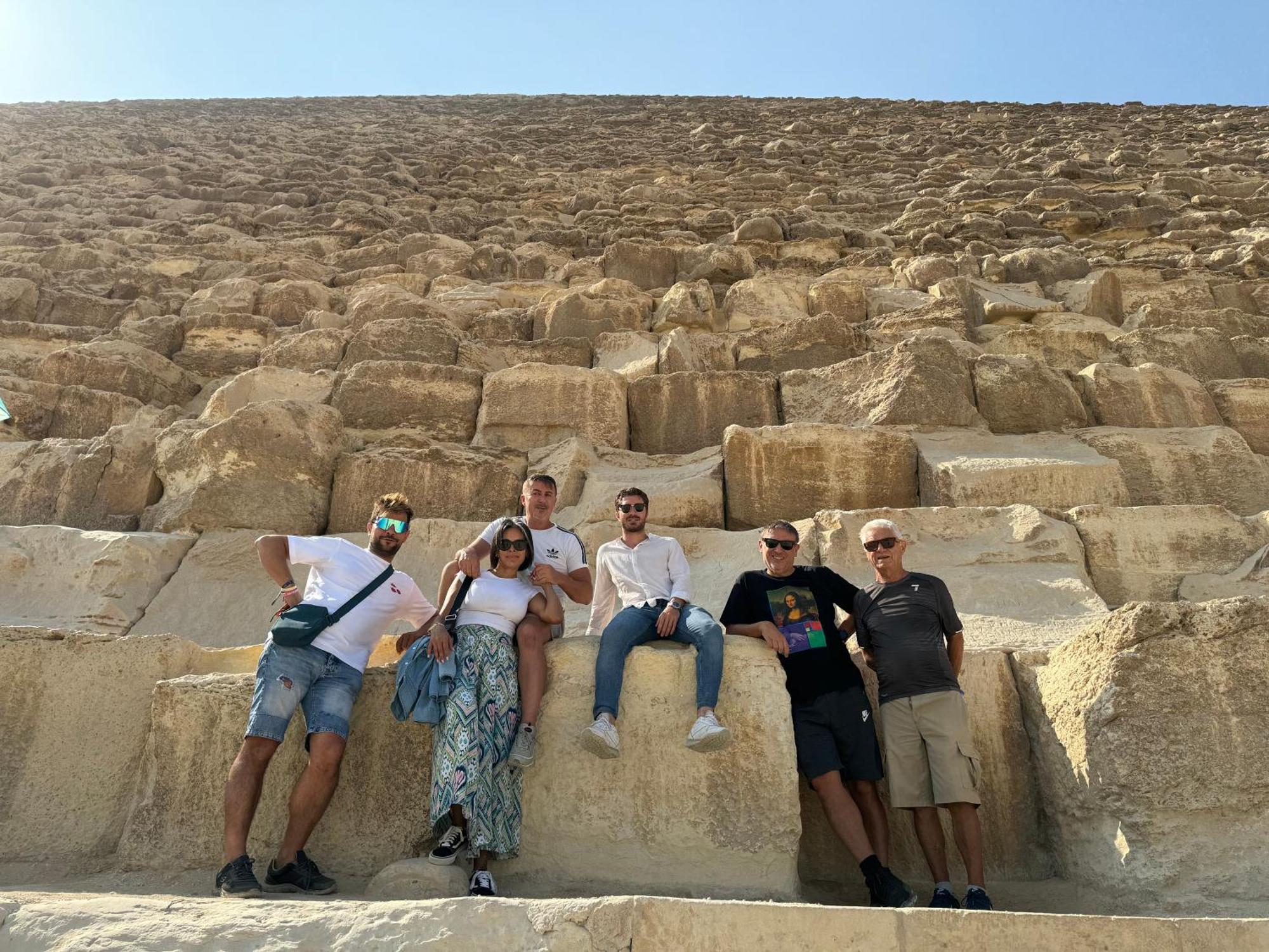 Unique Pyramids Boutique Inn Kafrat al Jabal Luaran gambar