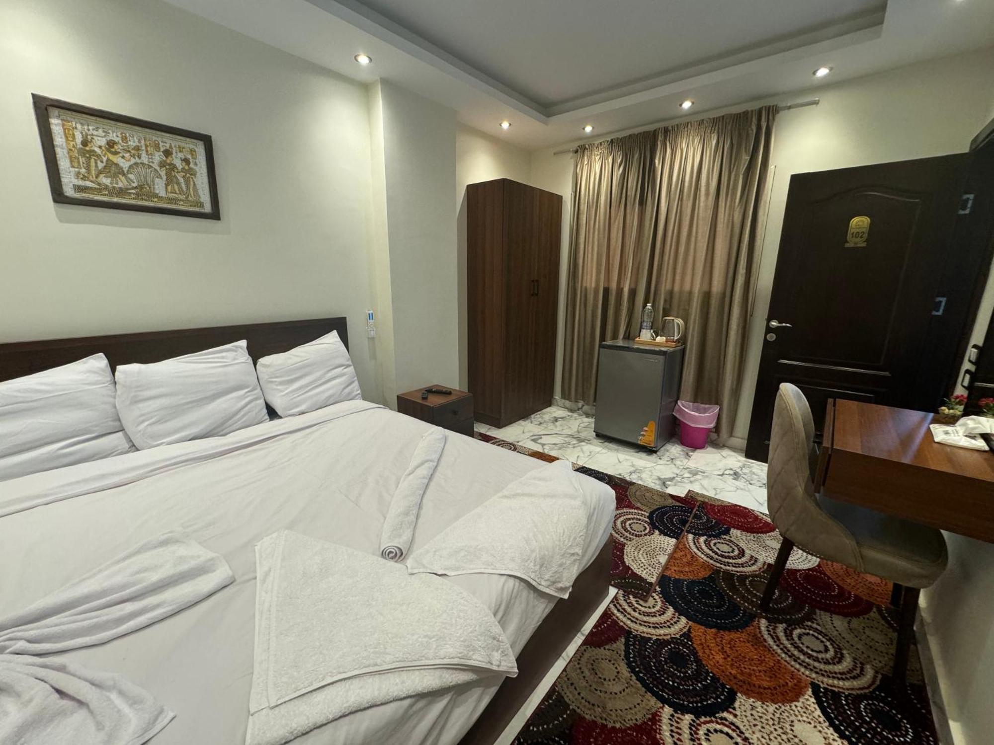 Unique Pyramids Boutique Inn Kafrat al Jabal Luaran gambar