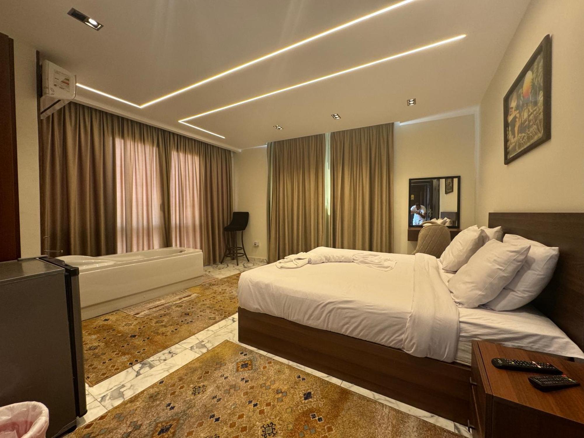 Unique Pyramids Boutique Inn Kafrat al Jabal Luaran gambar